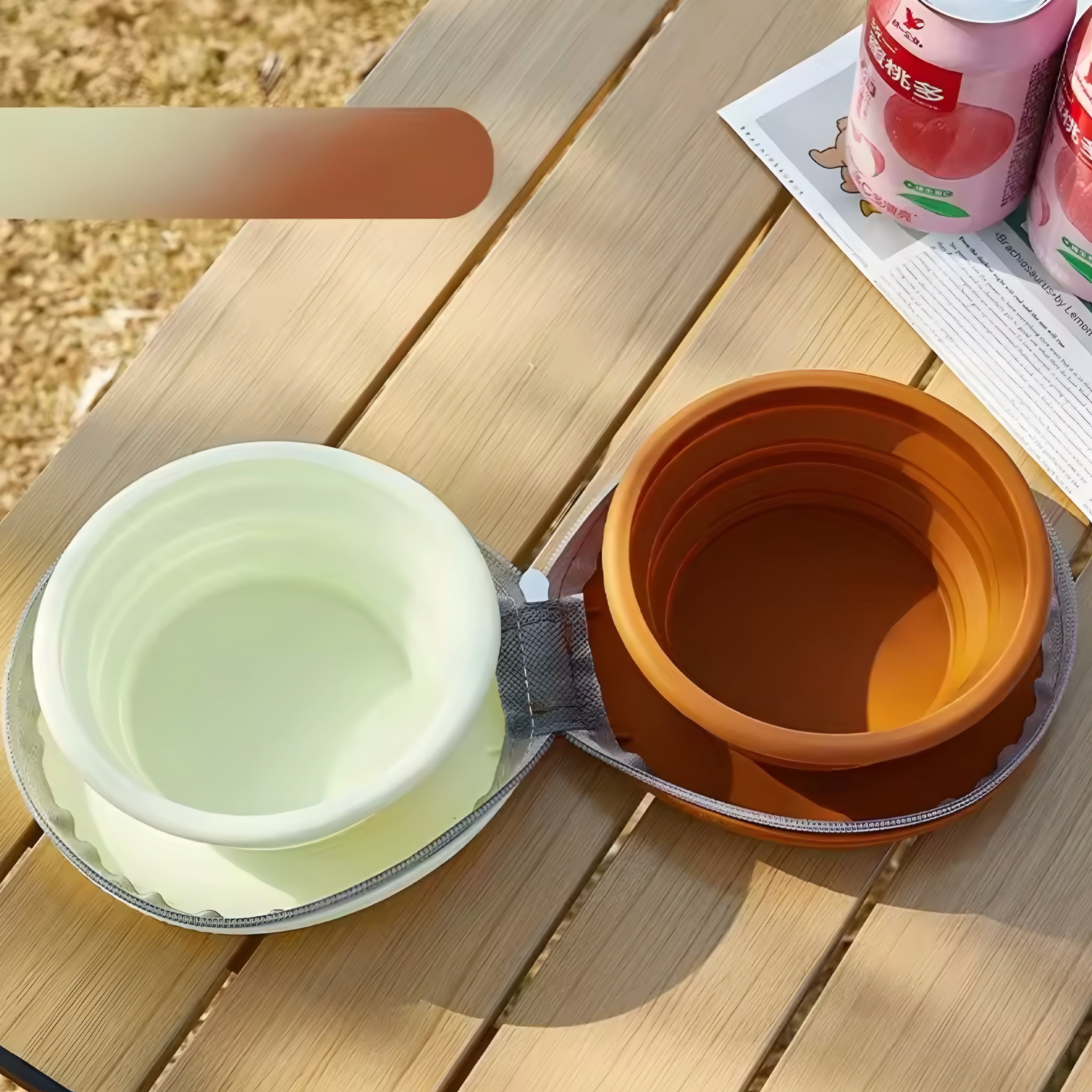 2-in-1 Faltbare Silikon-Hundeschüssel – Praktische Futterlösung für unterwegs