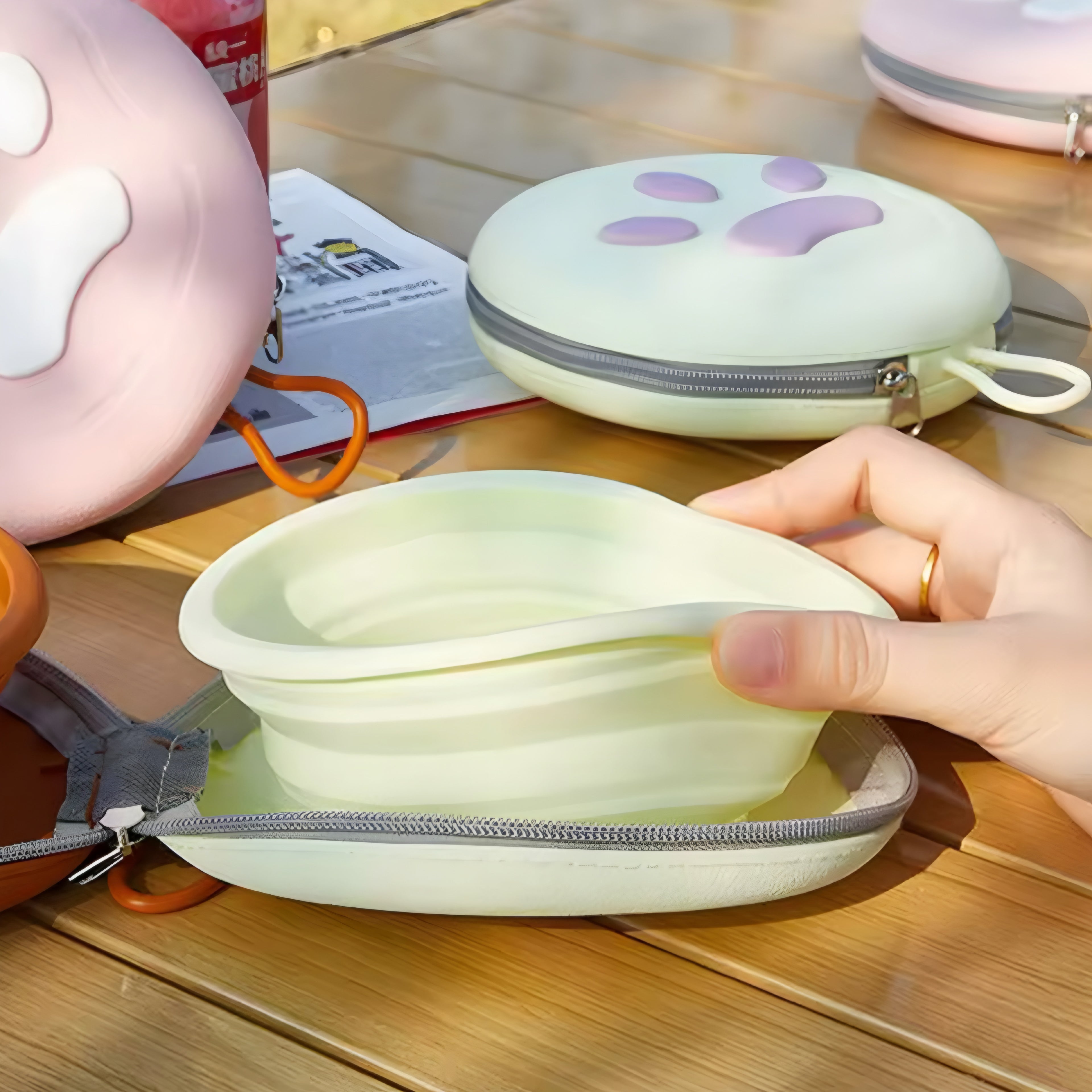 2-in-1 Faltbare Silikon-Hundeschüssel – Praktische Futterlösung für unterwegs